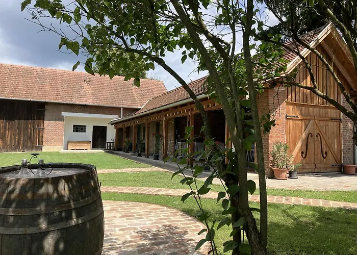 Apartment Lajtorjas *