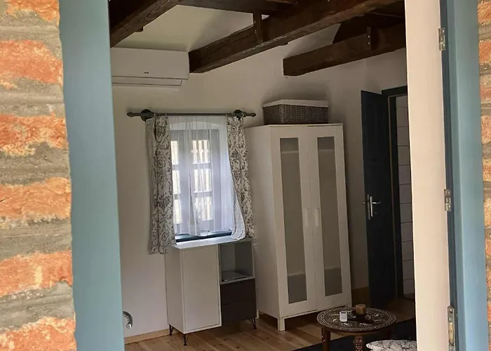 Lajtorjas Apartment *